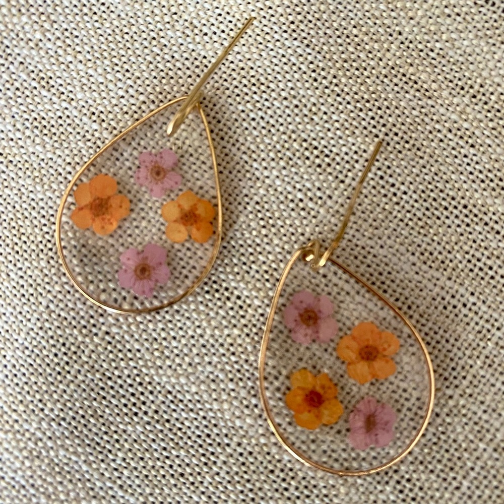 ALTAR’D STATE Pressed Flower Earrings